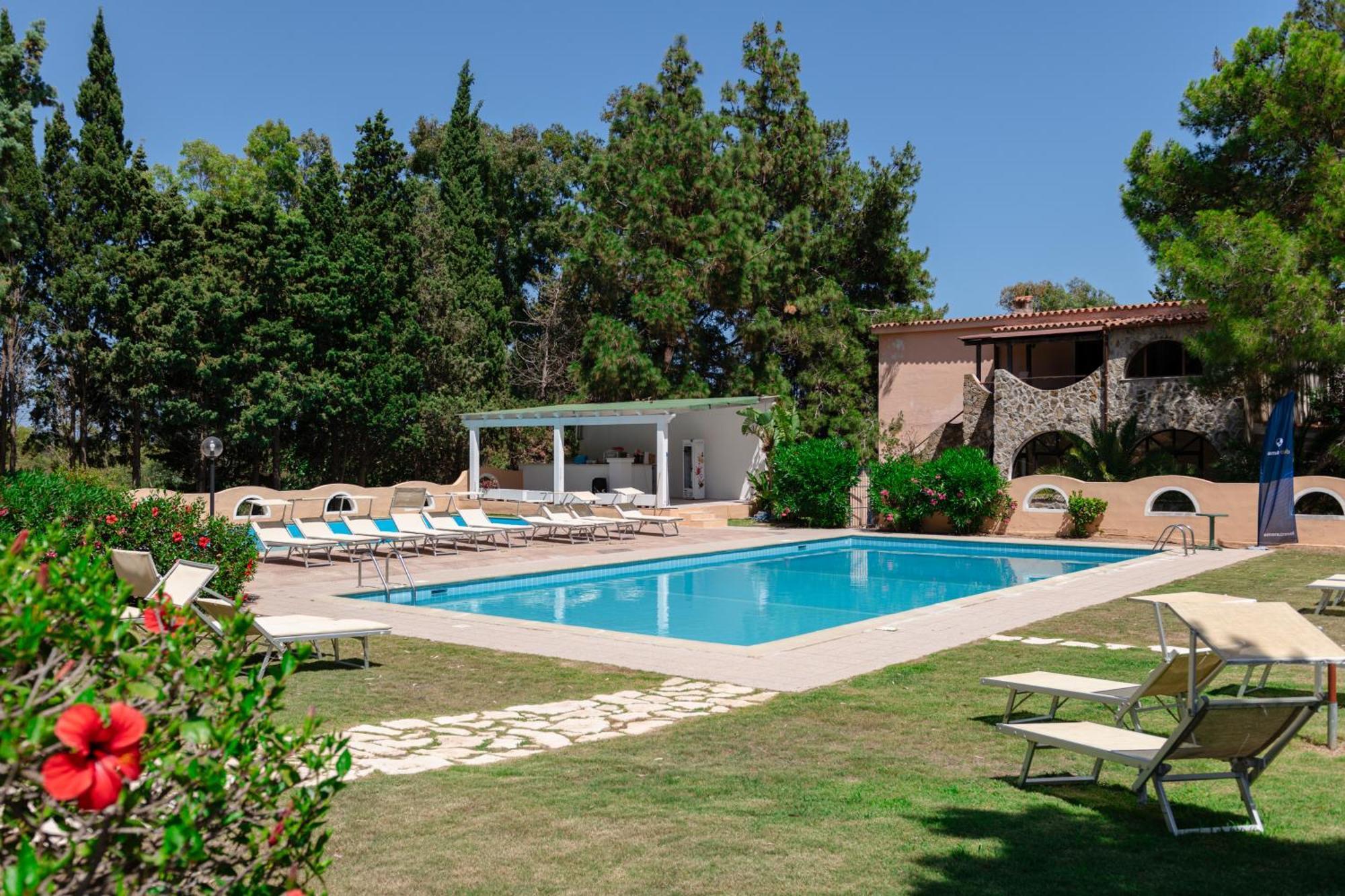 Hotel Amareclub Rocca Dorada 4*