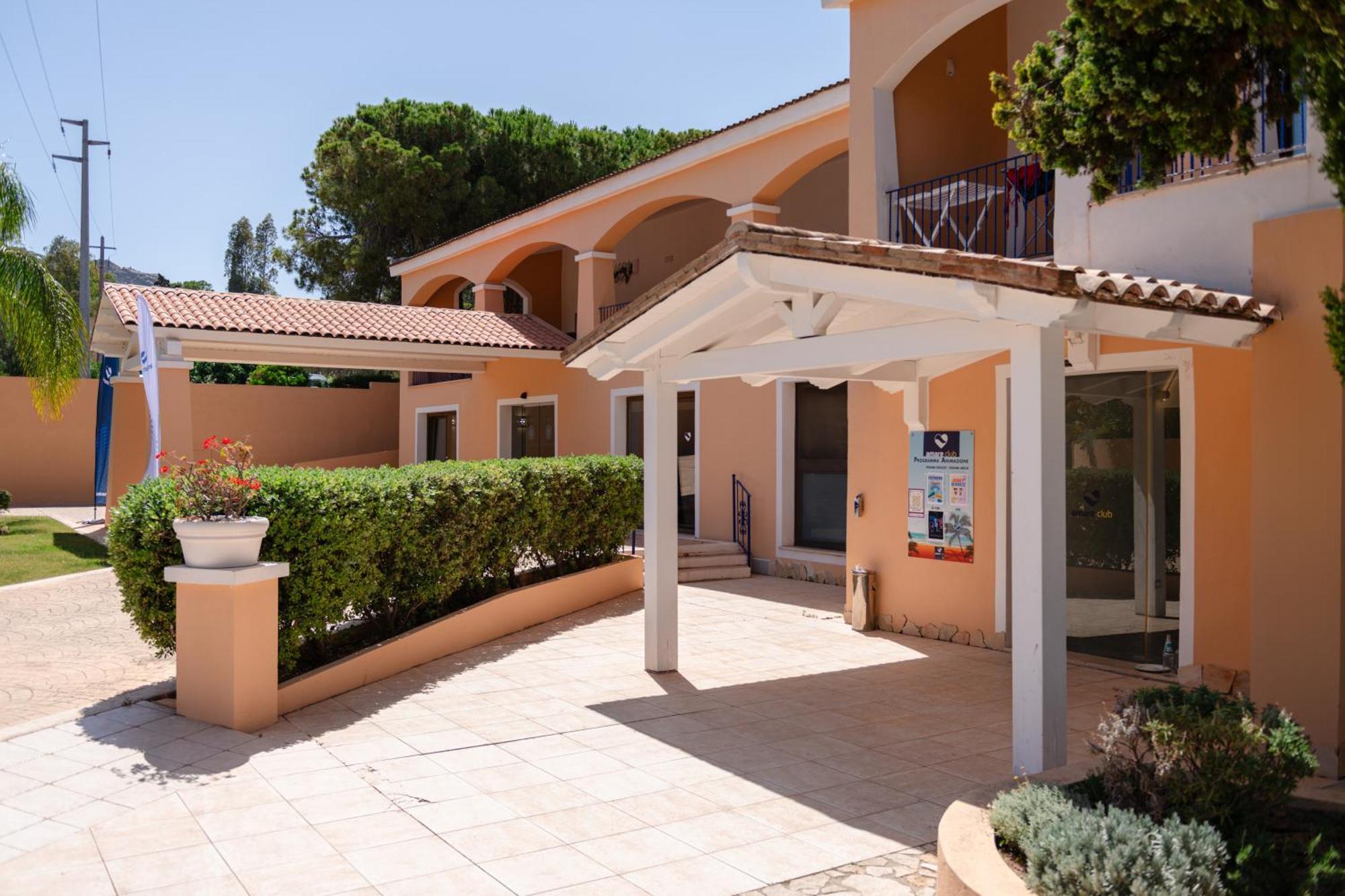 Amareclub Rocca Dorada 4* Santa Margherita di Pula